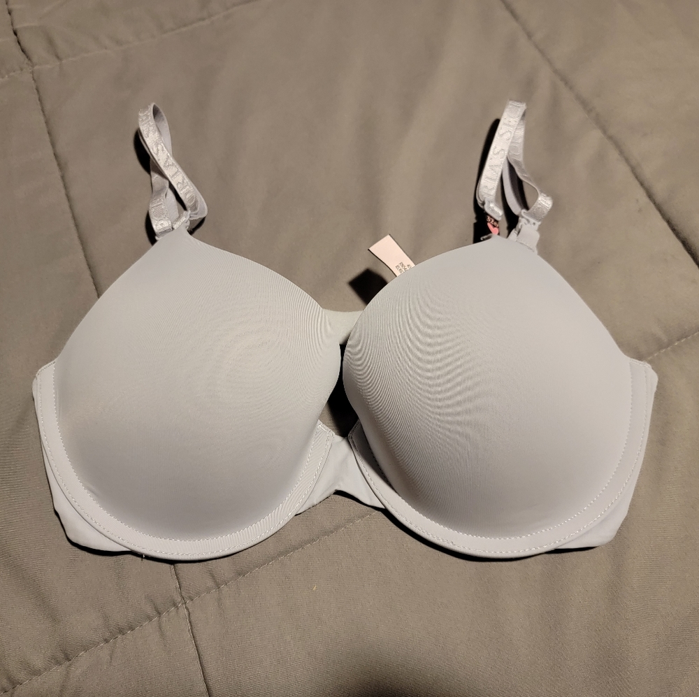 Victoria secret bra 32D